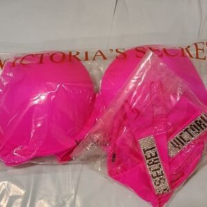 NWT Victoria's Secret Neon Pink Push up Bra And Panties Set